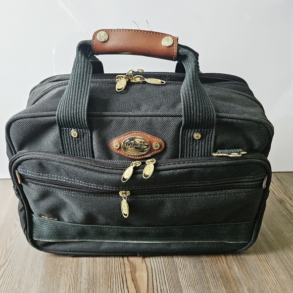 Ricardo Beverly Hills Big Sur Dark Green Canvas Carry On